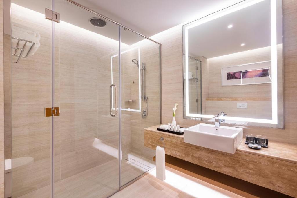 Jouri A Murwab Hotel Doha Phòng bức ảnh